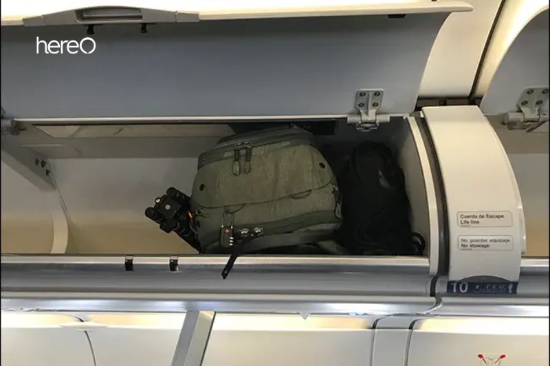 Are tripods allowed In carry on luggage