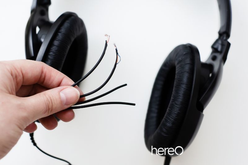 How to Fix a Short in Headphones