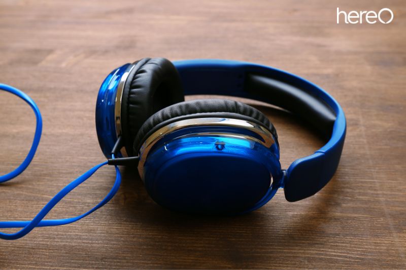 Using Headphone at High Volume Can Damage Your Hearing