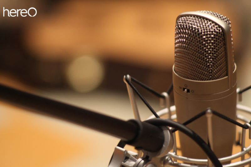 What are Pressure-Gradient Microphones
